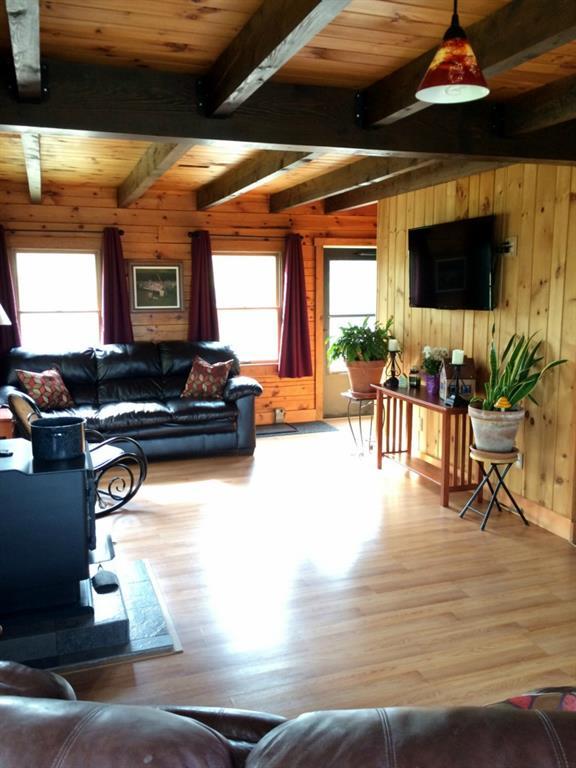 2229 West River Road Sidney, ME 04330 - Photo 5 of 26 Living room