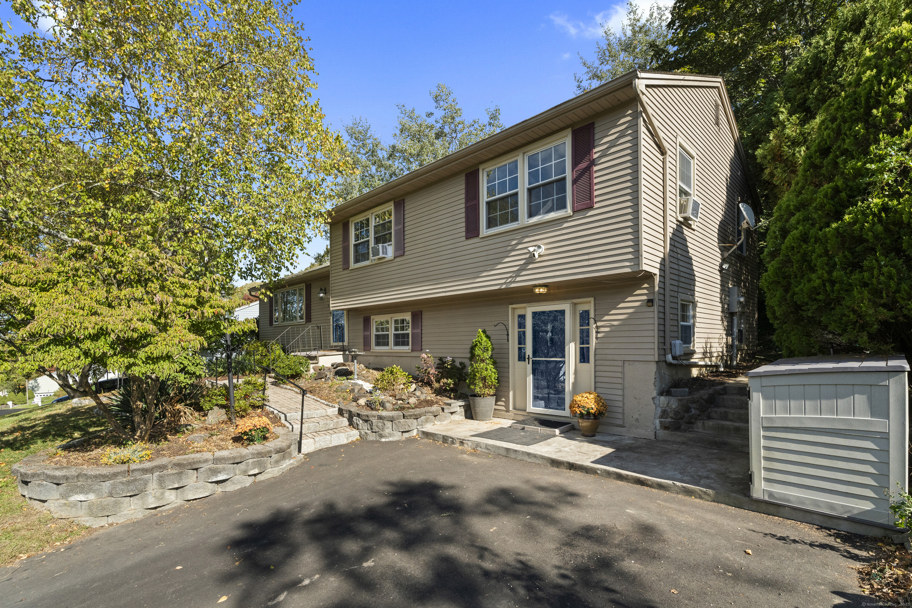 51 Haddad Road Waterbury, CT 06708 - Photo 1 of 1