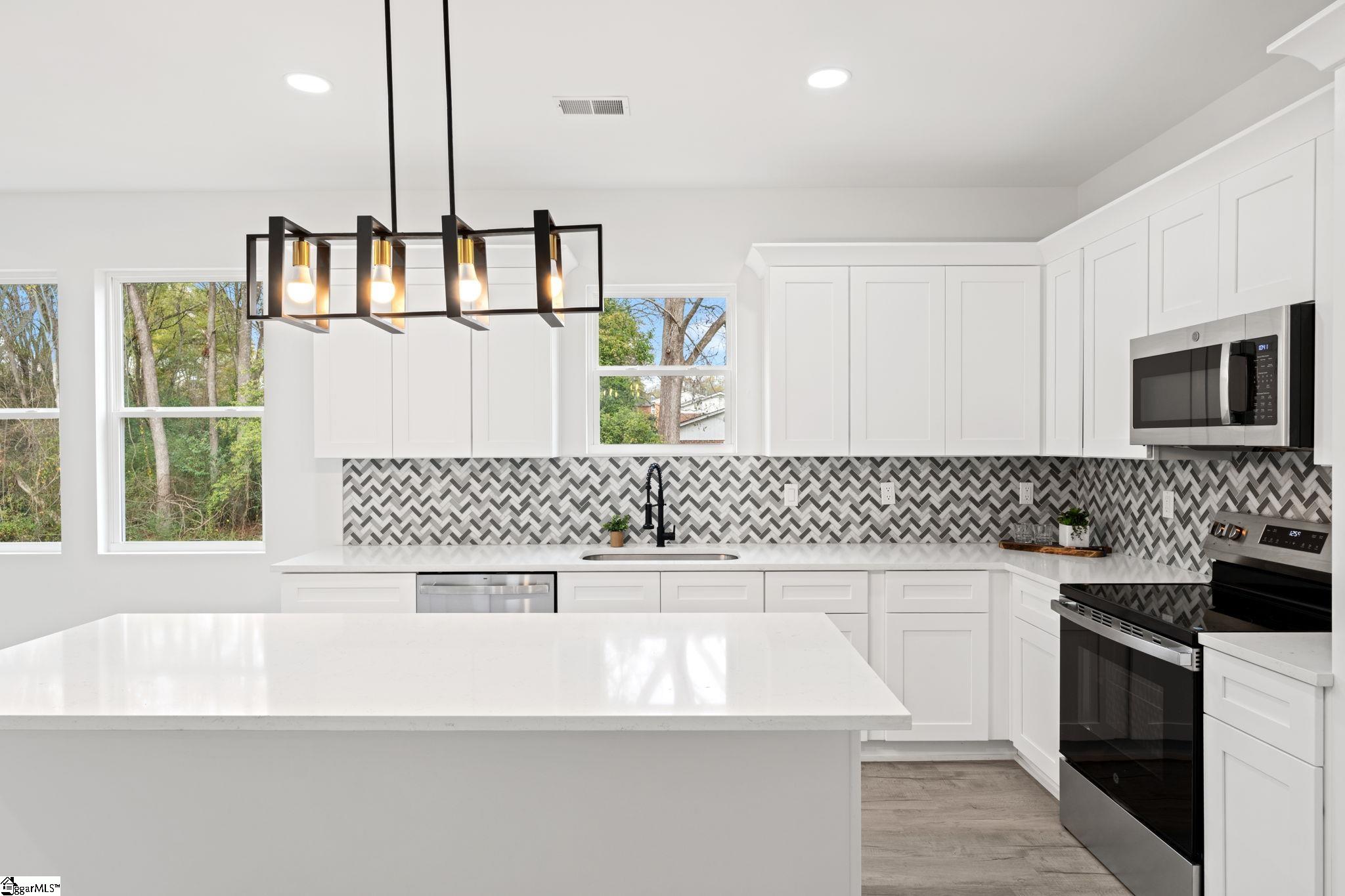 115 Hillcrest Circle Anderson, SC 29624 - Photo 6 of 46