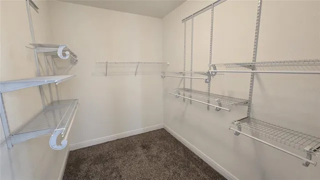 $450,000 | 5919 Esker Falls Lane, Lithia, FL 33547