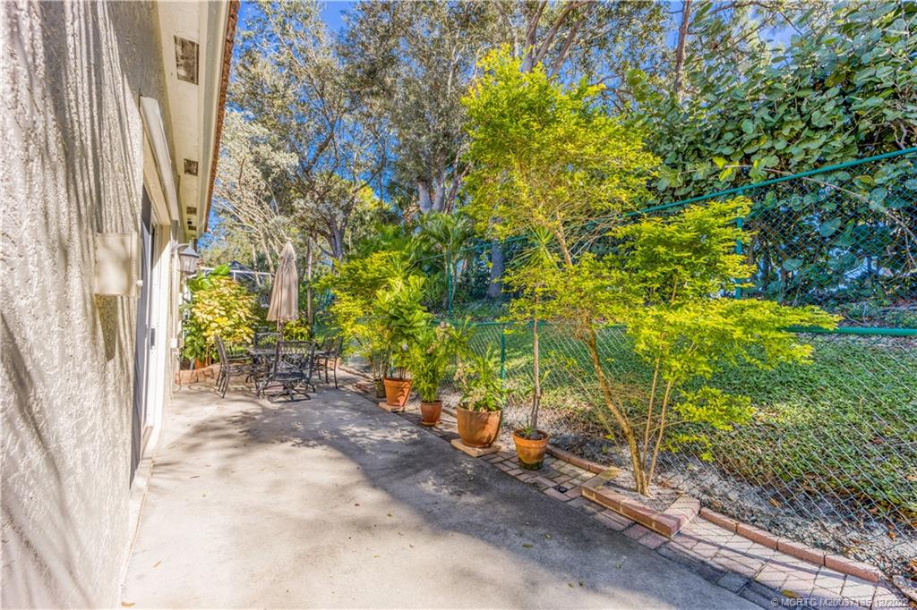 1058 Aspri Way Riviera Beach, FL 33418 - Photo 23 of 24 Gallery Image 23