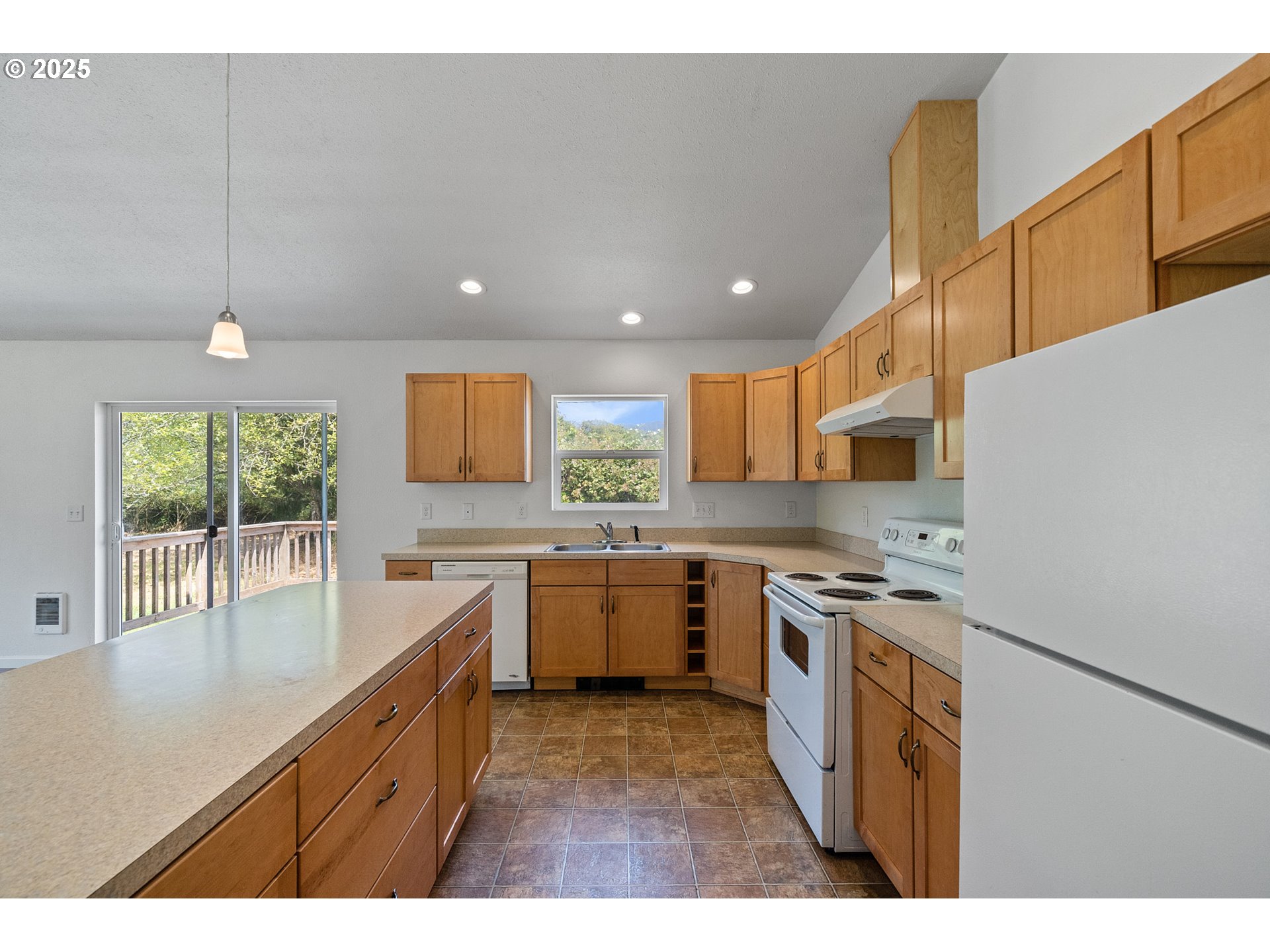 4000 Idaville Road Tillamook, OR 97141 - Photo 6 of 17