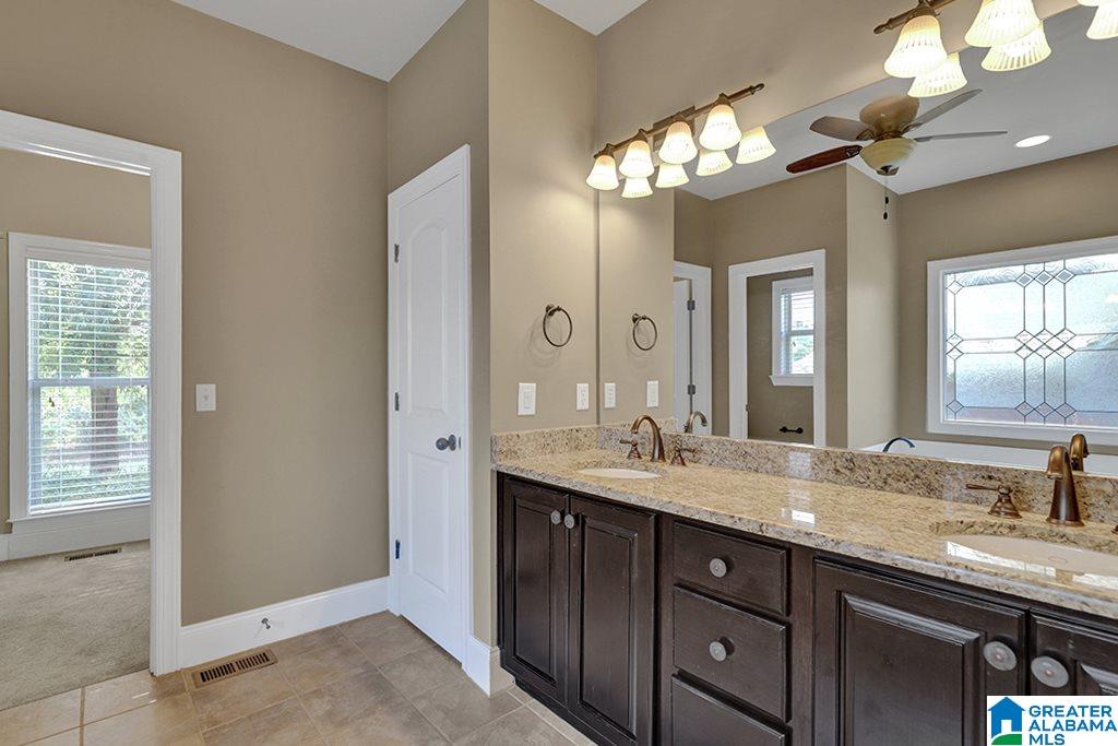1048 Grande View Pass Alabaster, AL 35114 - Photo 18 of 36