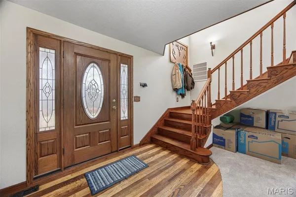 $792,500 | 33992 Garrett Road, Richland, MO 65556