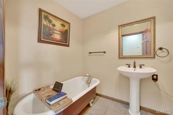 $792,500 | 33992 Garrett Road, Richland, MO 65556