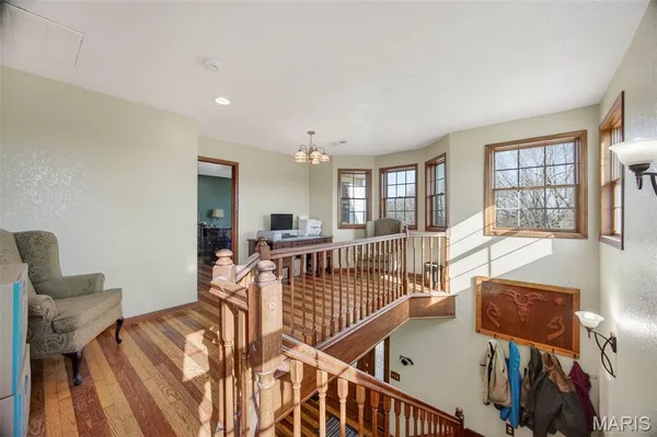 $792,500 | 33992 Garrett Road, Richland, MO 65556