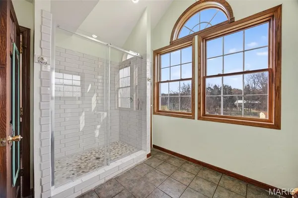 $792,500 | 33992 Garrett Road, Richland, MO 65556