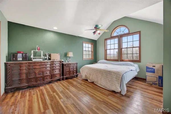 $792,500 | 33992 Garrett Road, Richland, MO 65556