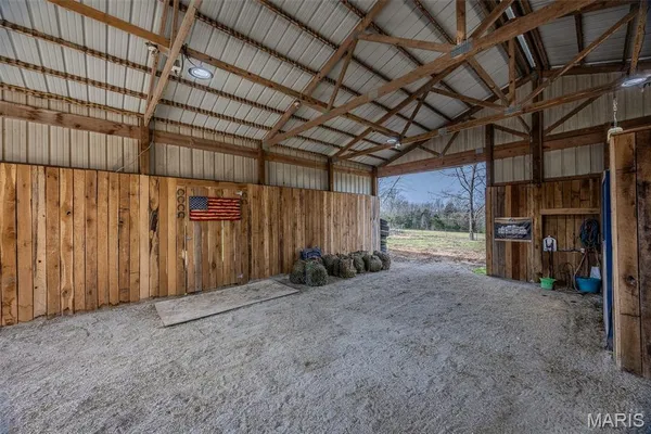 $792,500 | 33992 Garrett Road, Richland, MO 65556