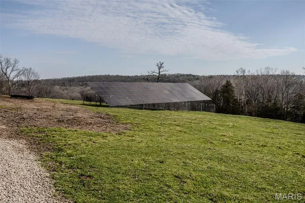$792,500 | 33992 Garrett Road, Richland, MO 65556