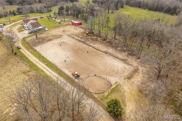 $792,500 | 33992 Garrett Road, Richland, MO 65556