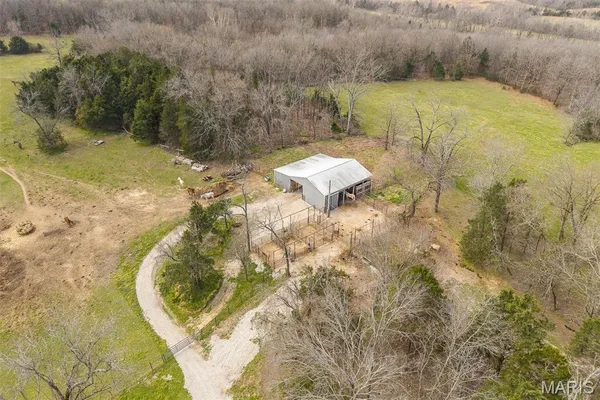 $792,500 | 33992 Garrett Road, Richland, MO 65556