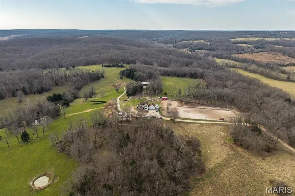 $792,500 | 33992 Garrett Road, Richland, MO 65556