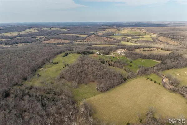 $792,500 | 33992 Garrett Road, Richland, MO 65556