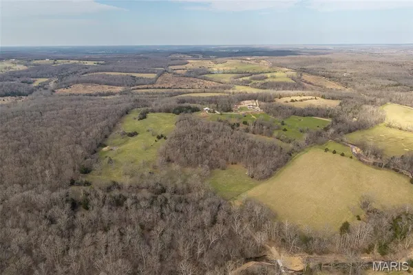 $792,500 | 33992 Garrett Road, Richland, MO 65556