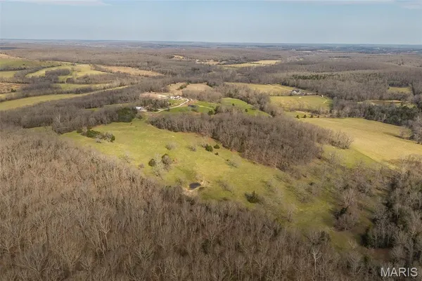 $792,500 | 33992 Garrett Road, Richland, MO 65556