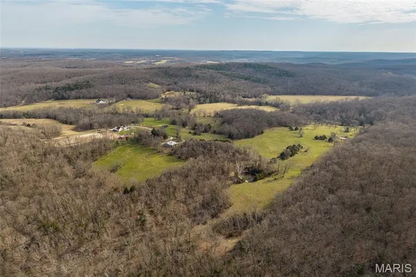 $792,500 | 33992 Garrett Road, Richland, MO 65556