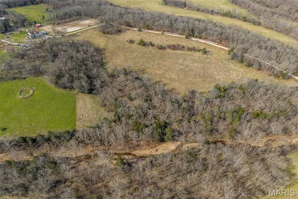 $792,500 | 33992 Garrett Road, Richland, MO 65556