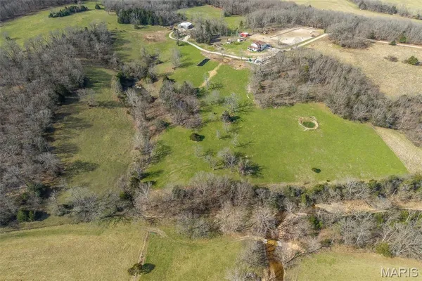 $792,500 | 33992 Garrett Road, Richland, MO 65556