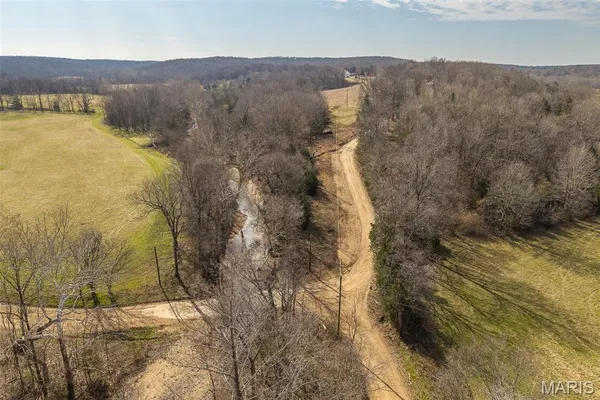 $792,500 | 33992 Garrett Road, Richland, MO 65556