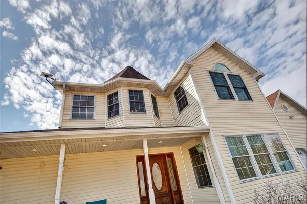 $792,500 | 33992 Garrett Road, Richland, MO 65556