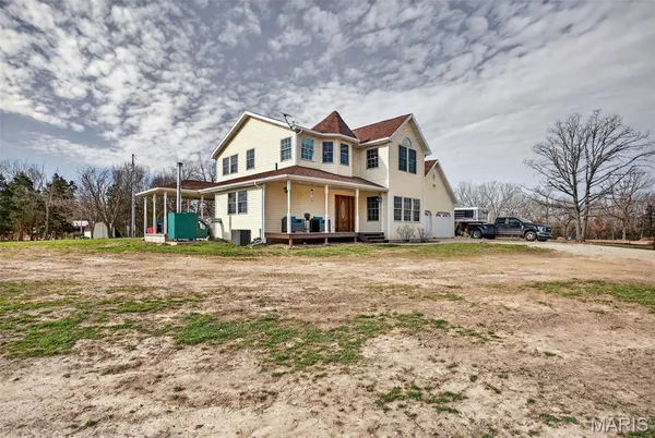 $792,500 | 33992 Garrett Road, Richland, MO 65556
