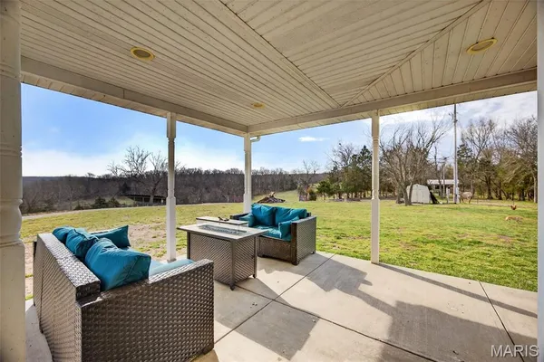 $792,500 | 33992 Garrett Road, Richland, MO 65556