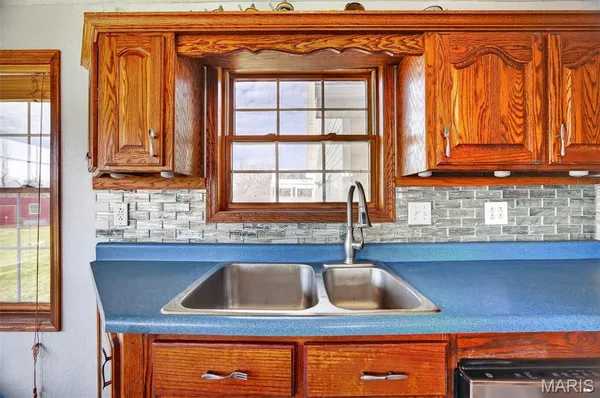 $792,500 | 33992 Garrett Road, Richland, MO 65556