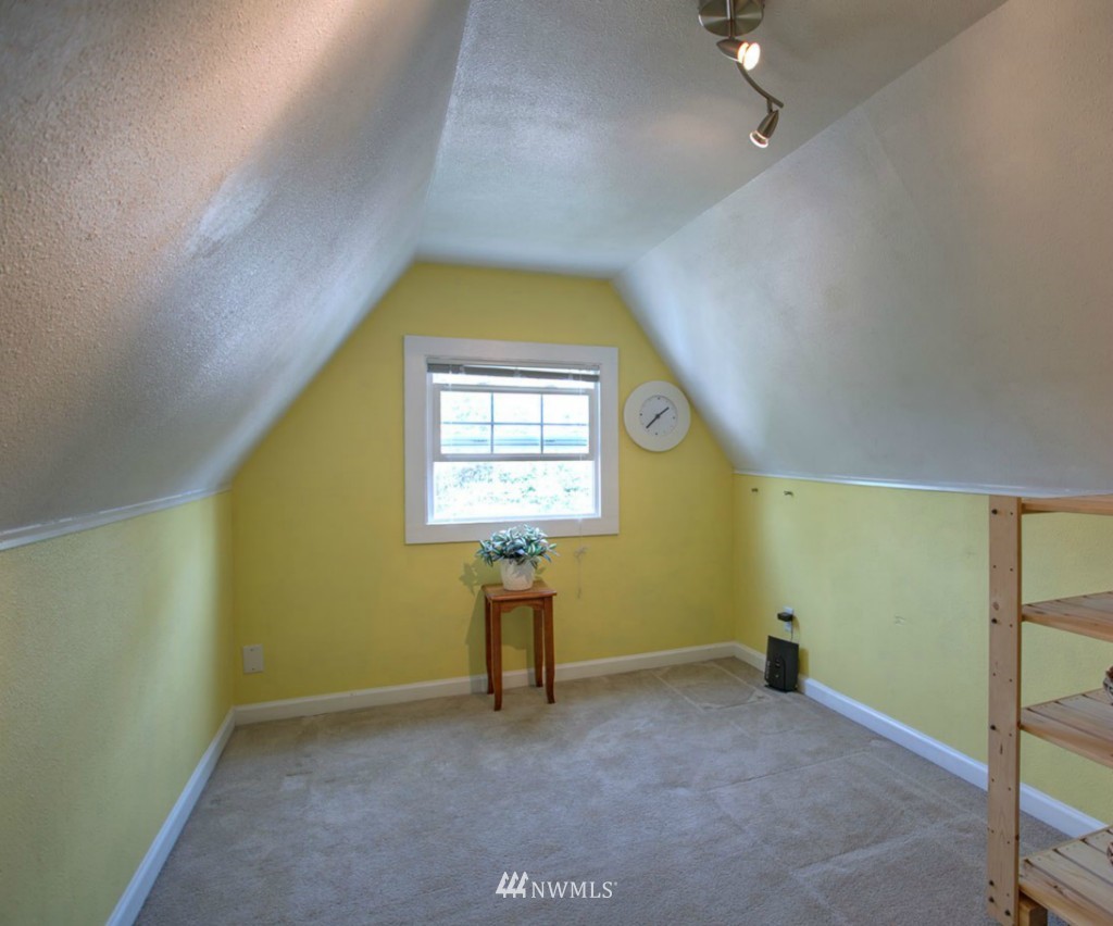 12421 87th Avenue South Renton, WA 98057 - Photo 16 of 24 Gallery Image 16