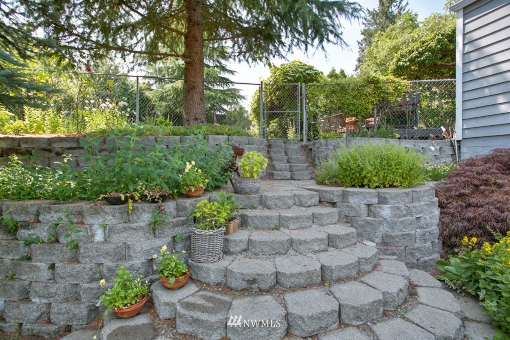 12421 87th Avenue South Renton, WA 98057 - Photo 23 of 24 Gallery Image 23