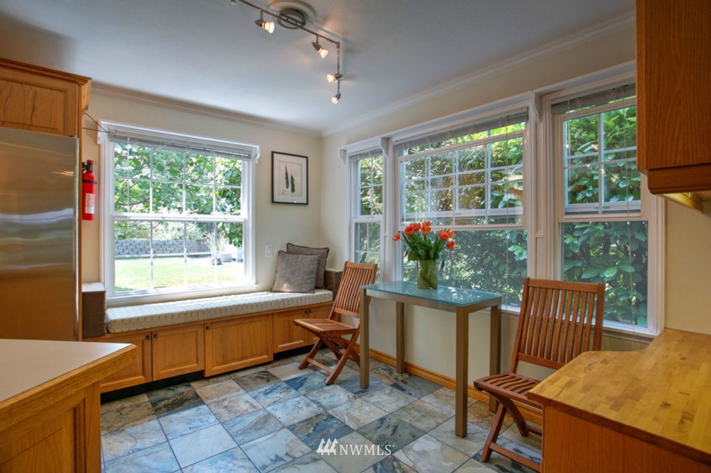 12421 87th Avenue South Renton, WA 98057 - Photo 9 of 24 Gallery Image 9