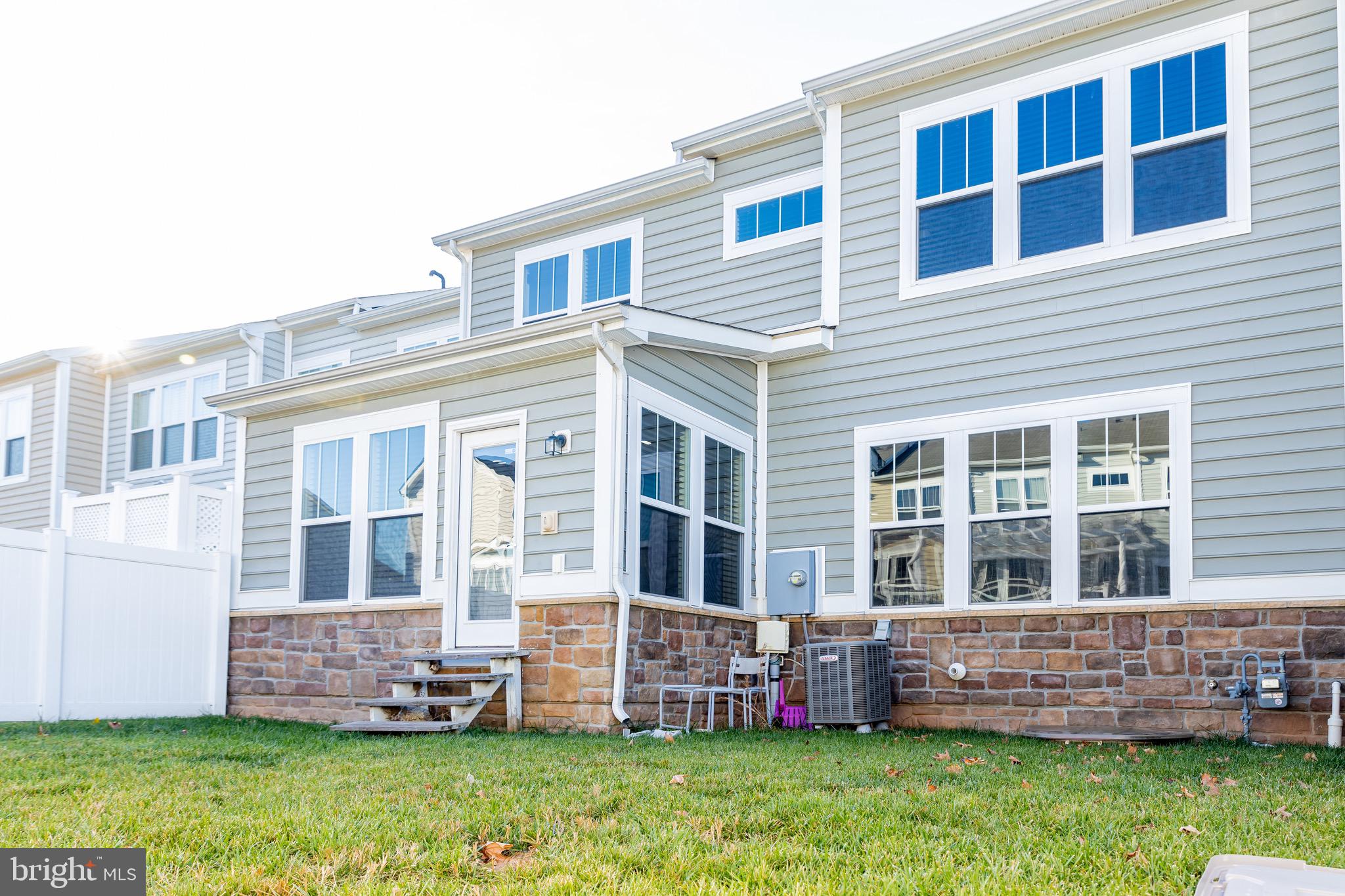 23552 Christina Ridge Square Ashburn, VA 20148 - Photo 2 of 52 Gallery Image 2