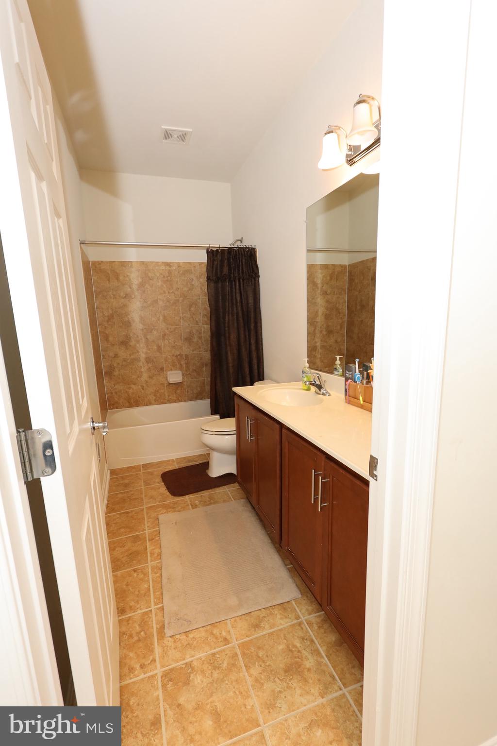 23552 Christina Ridge Square Ashburn, VA 20148 - Photo 42 of 52 Gallery Image 42