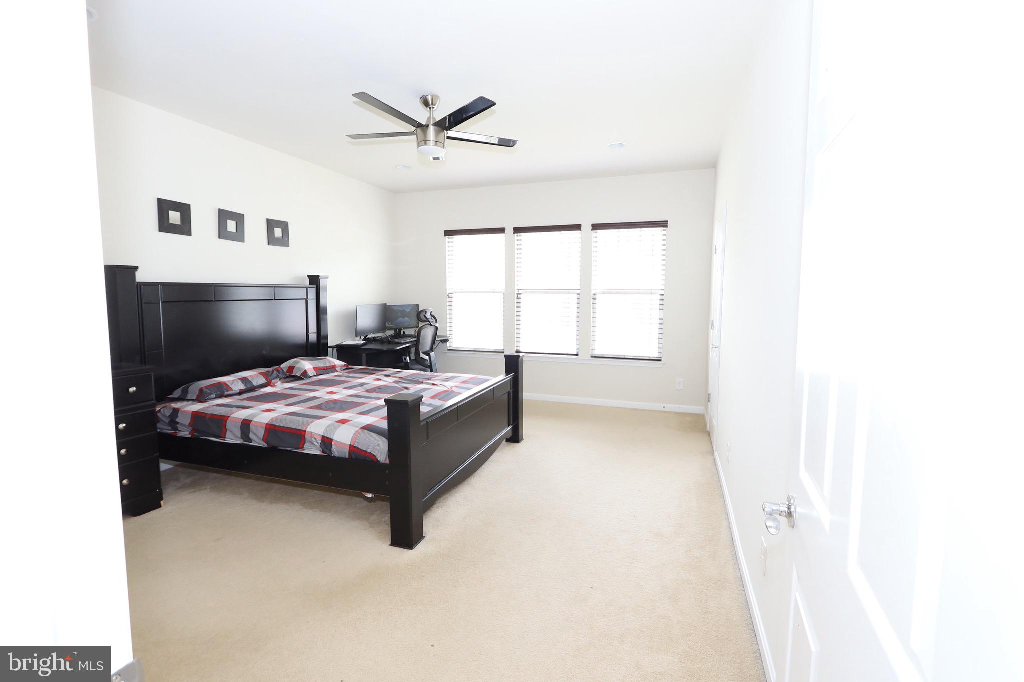 23552 Christina Ridge Square Ashburn, VA 20148 - Photo 49 of 52 Gallery Image 49