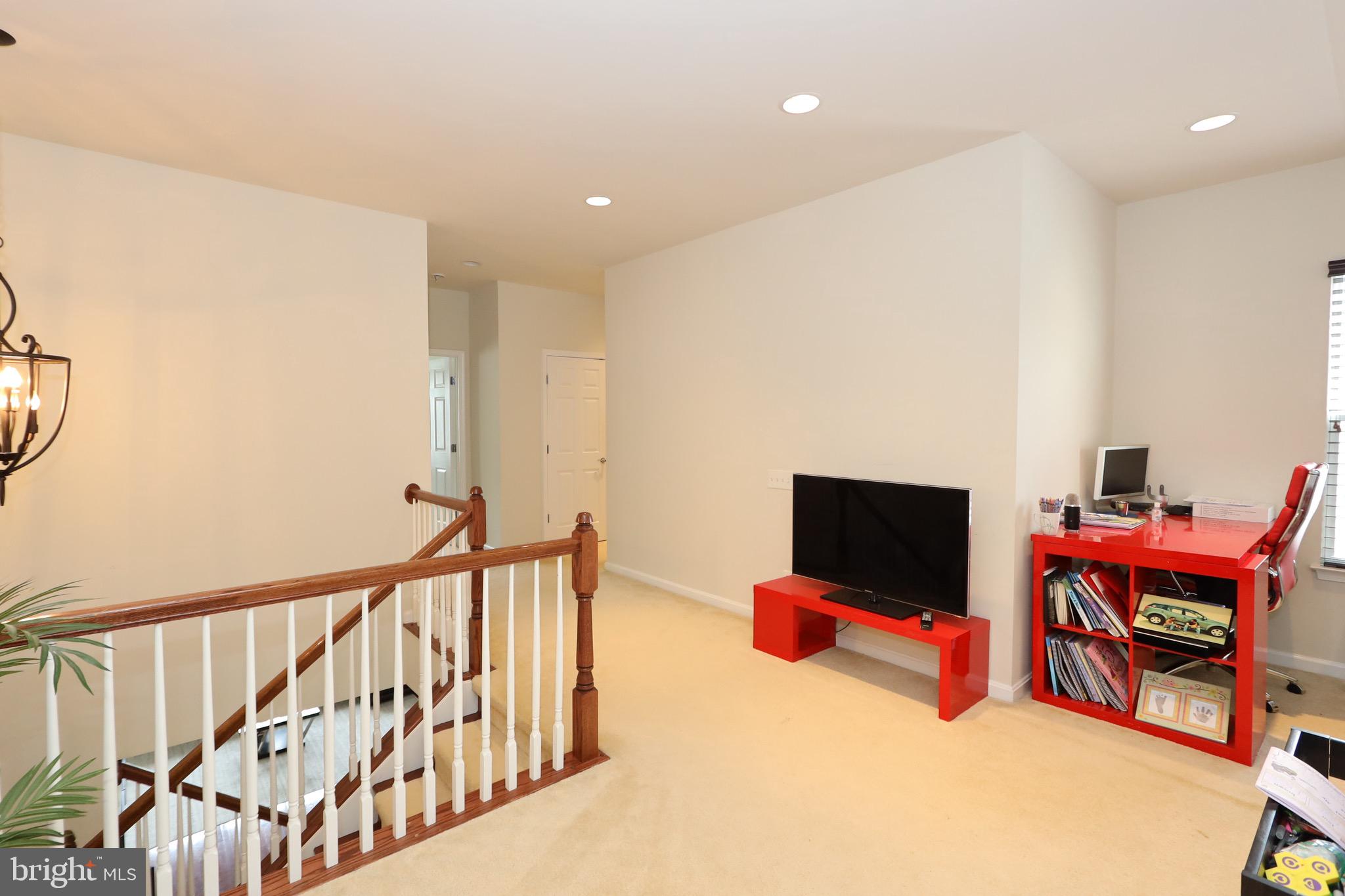 23552 Christina Ridge Square Ashburn, VA 20148 - Photo 50 of 52 Gallery Image 50