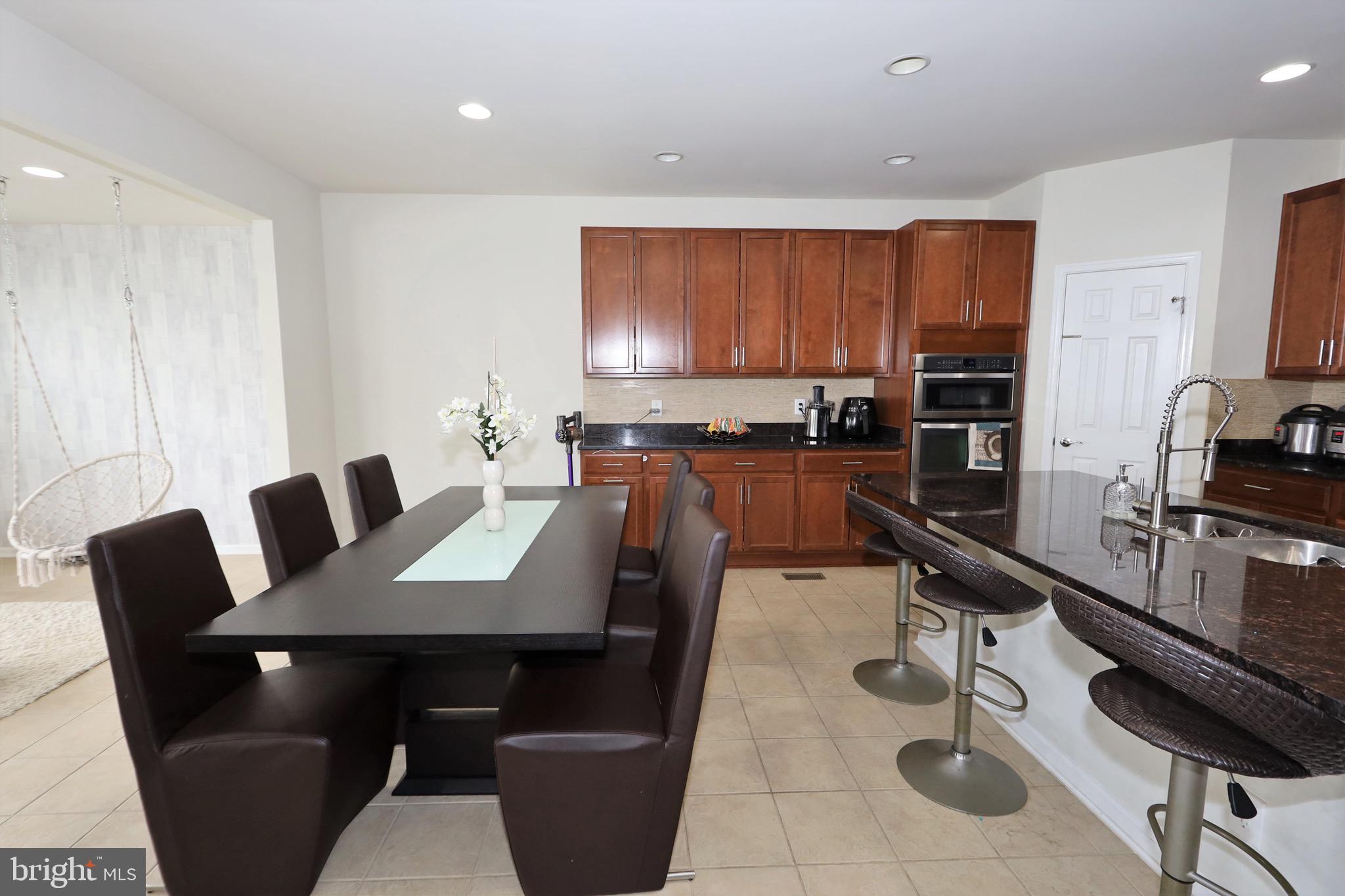 23552 Christina Ridge Square Ashburn, VA 20148 - Photo 7 of 52 Gallery Image 7
