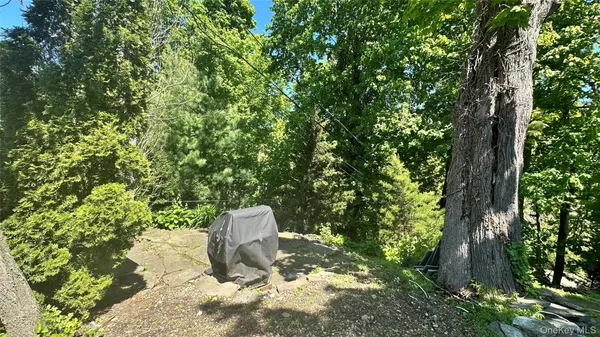$2,800 | 14 Karen Court, Unit 1, Oyster Bay, NY 11771