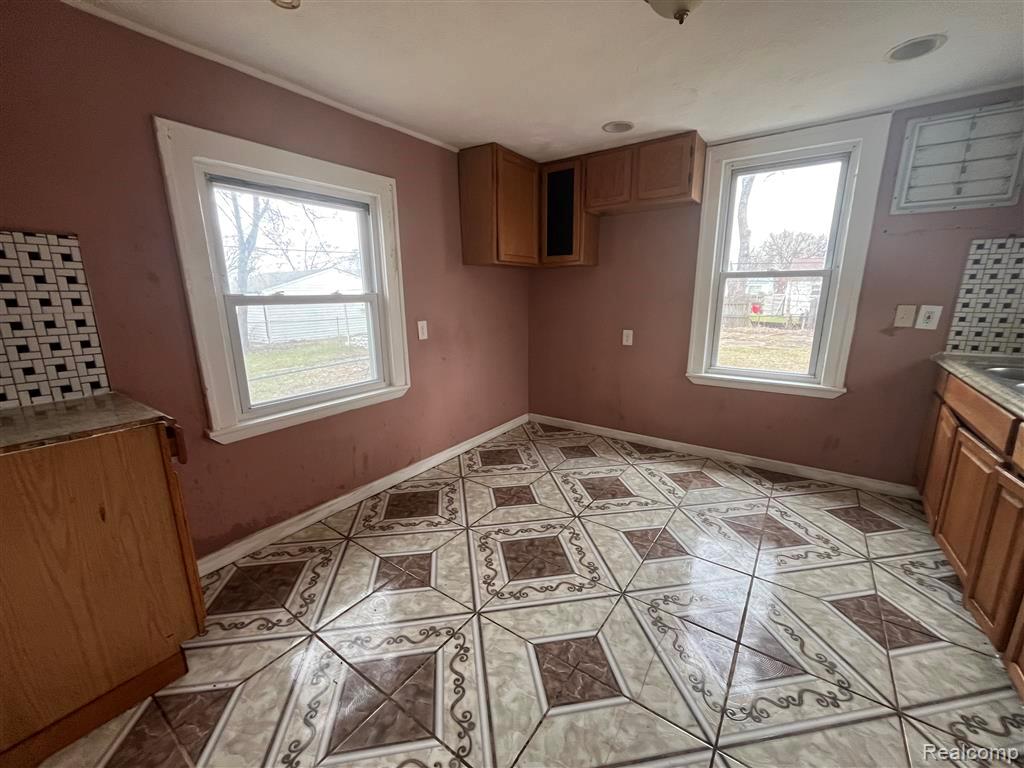 2119 Rome Avenue Warren, MI 48091 - Photo 7 of 31 IMG_3860.JPG