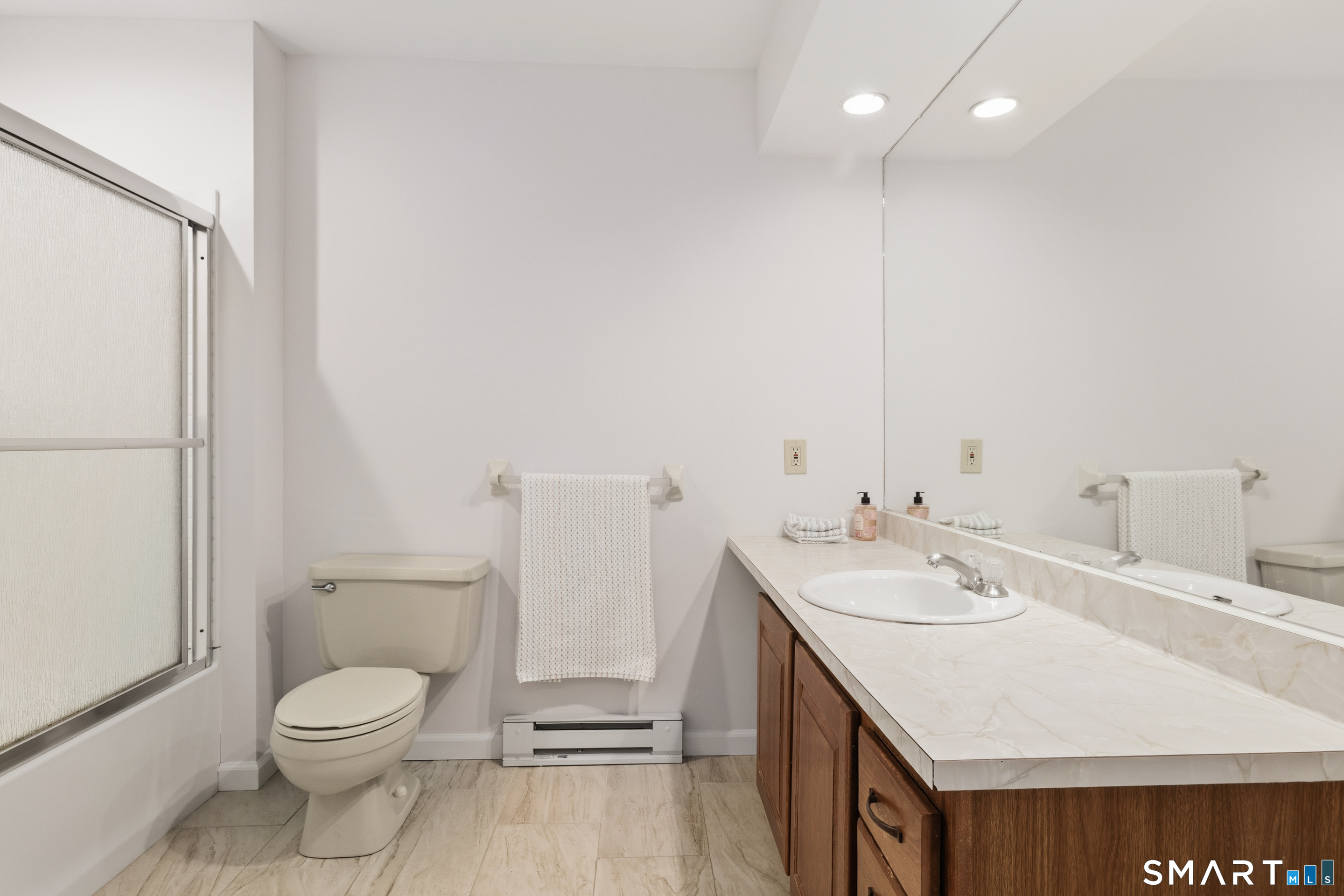 1 Beaver Brook Road, Unit 8 Danbury, CT 06810 - Photo 19 of 40