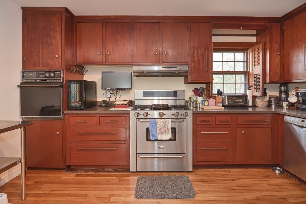 135 Warren Road Framingham, MA 01702 - Photo 17 of 42 Gallery Image 17
