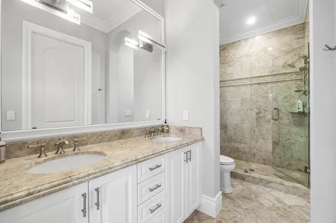 $10,250,000 | 4216 Intracoastal Drive, Highland Beach, FL 33487