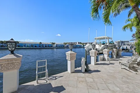 $10,250,000 | 4216 Intracoastal Drive, Highland Beach, FL 33487