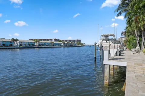 $10,250,000 | 4216 Intracoastal Drive, Highland Beach, FL 33487