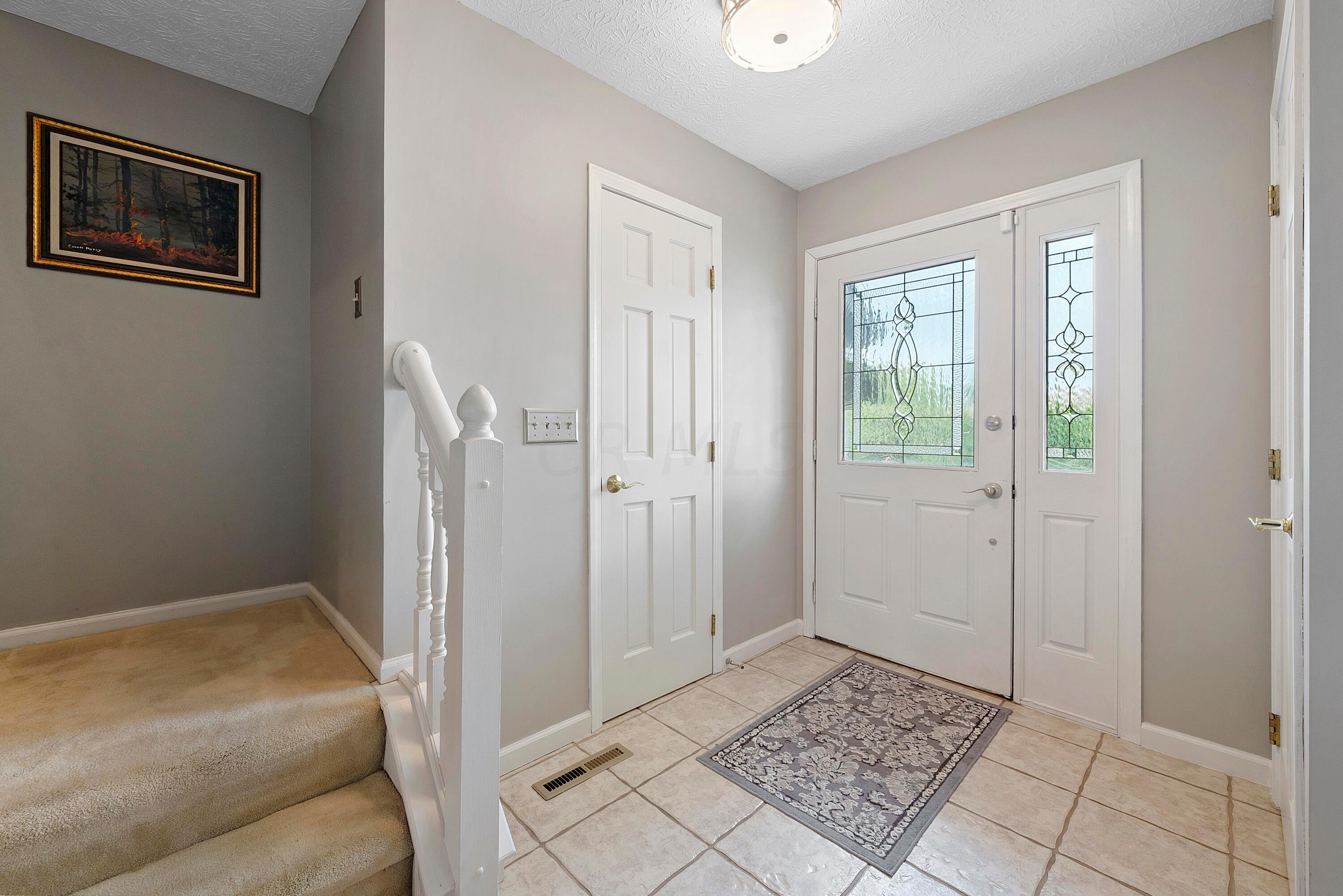 1095 Rousseau Lane Galloway, OH 43119 - Photo 2 of 39 DSC01253
