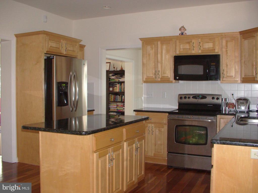 25 Red Oak Drive Lititz, PA 17543 - Photo 4 of 18
