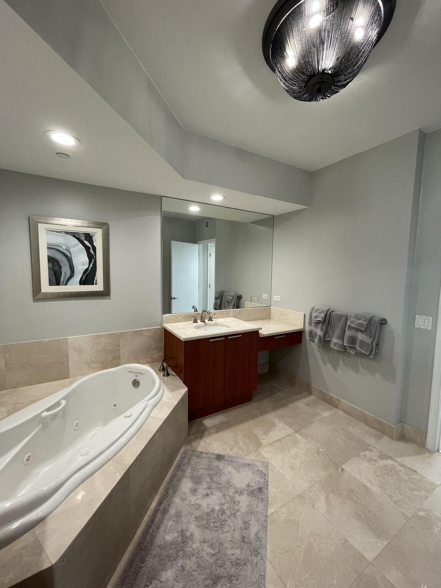 2650 Lake Shore Drive, Unit 902 Riviera Beach, FL 33404 - Photo 20 of 31 Primary Bathroom