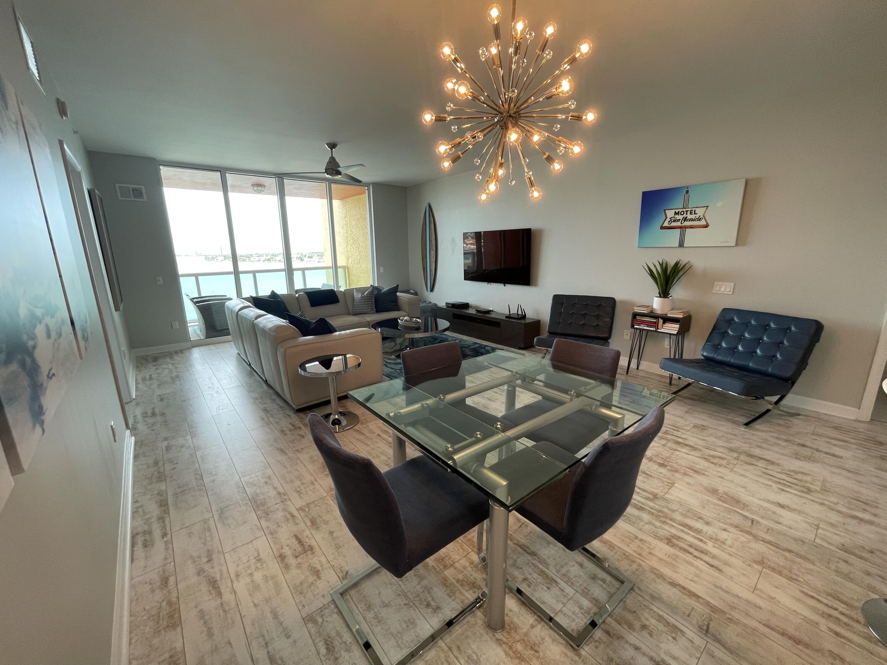 2650 Lake Shore Drive, Unit 902 Riviera Beach, FL 33404 - Photo 5 of 31 Dining Area