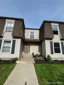 $189,999 | 150 Rinaldi Boulevard, Unit 1C, Poughkeepsie, NY 12601
