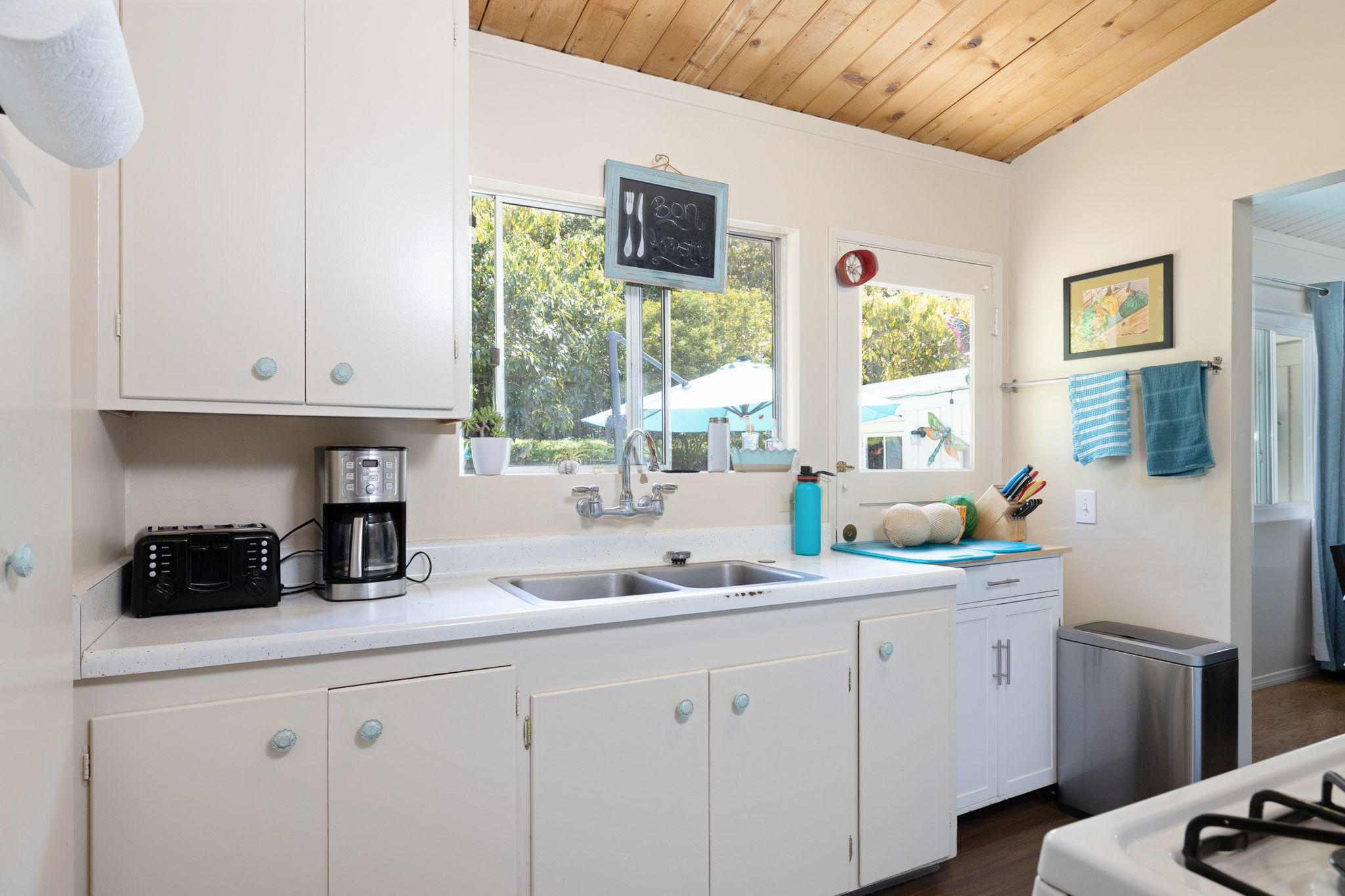 1241 Manitou Road Santa Barbara, CA 93101 - Photo 11 of 34 12-web-or-mls-21-print-UpmarketMedia_130