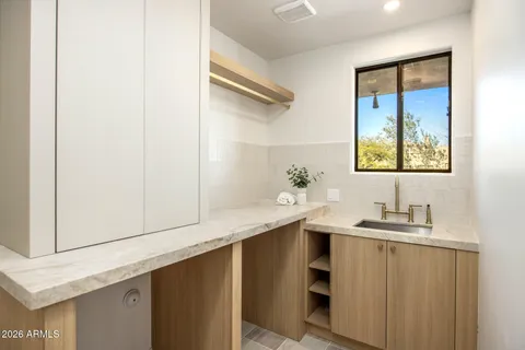 $1,825,000 | 10874 East Dale Lane, Scottsdale, AZ 85262